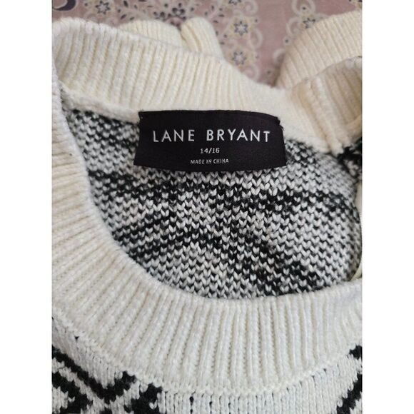 Lane Bryant 14/16 Black & White Geometric Pattern Sweater geometric cottagecore - Picture 5 of 8